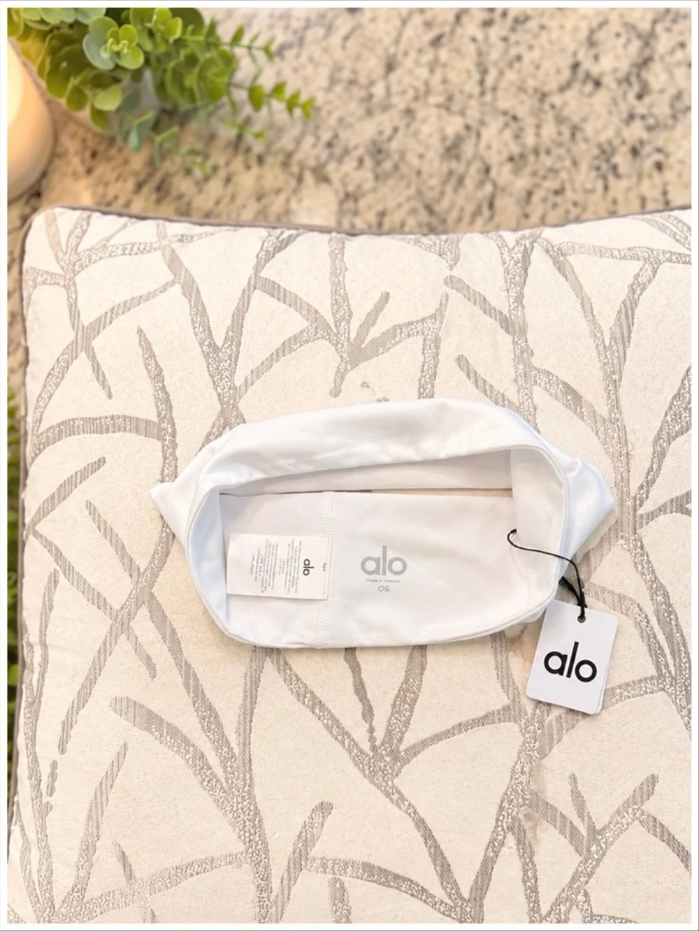 Alo Performance Conquer Headband in White ~ OS ~ NWT